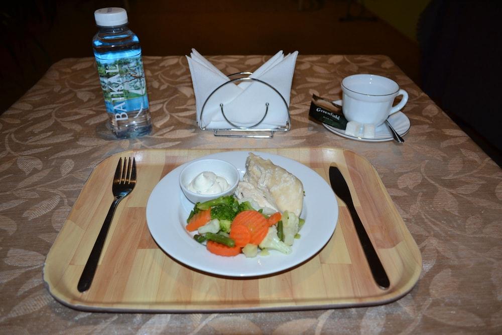Green Hills Hotel
