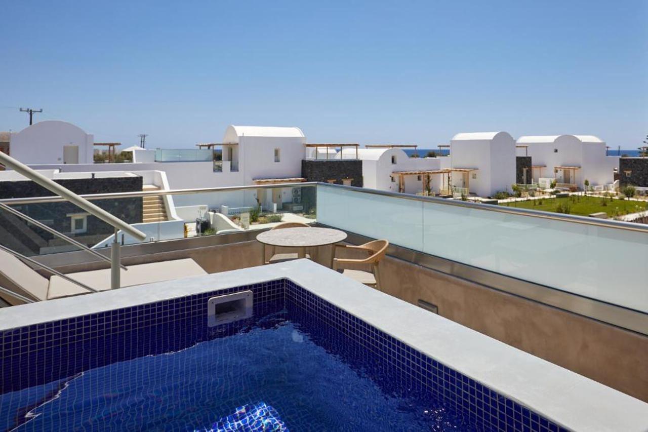 Sea Breeze Luxury Resort Santorini