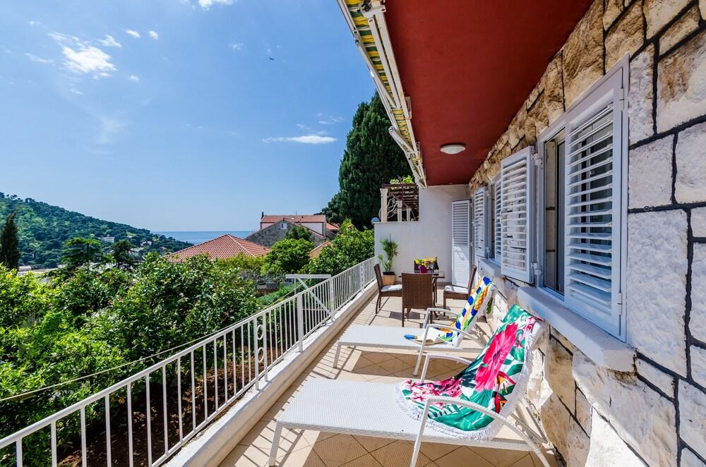 Apartments Mirjana