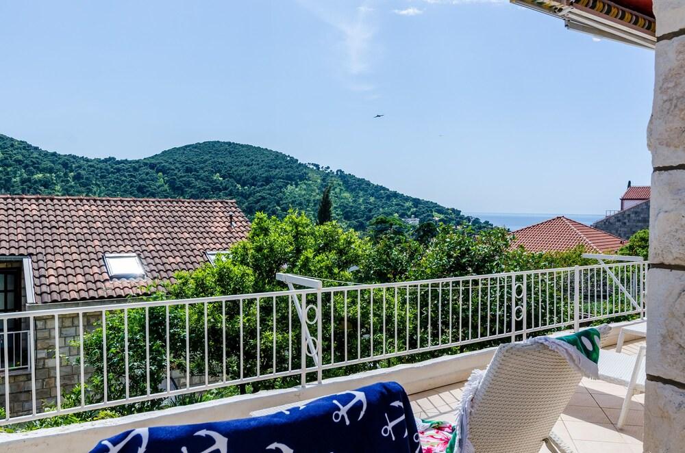 Apartments Mirjana