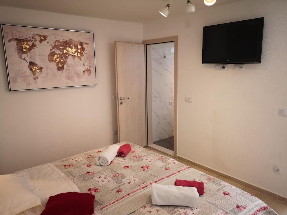 Apartments Mirjana