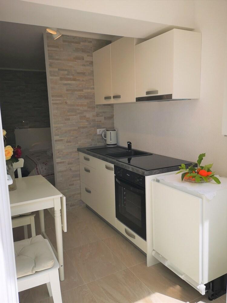 Apartments Mirjana