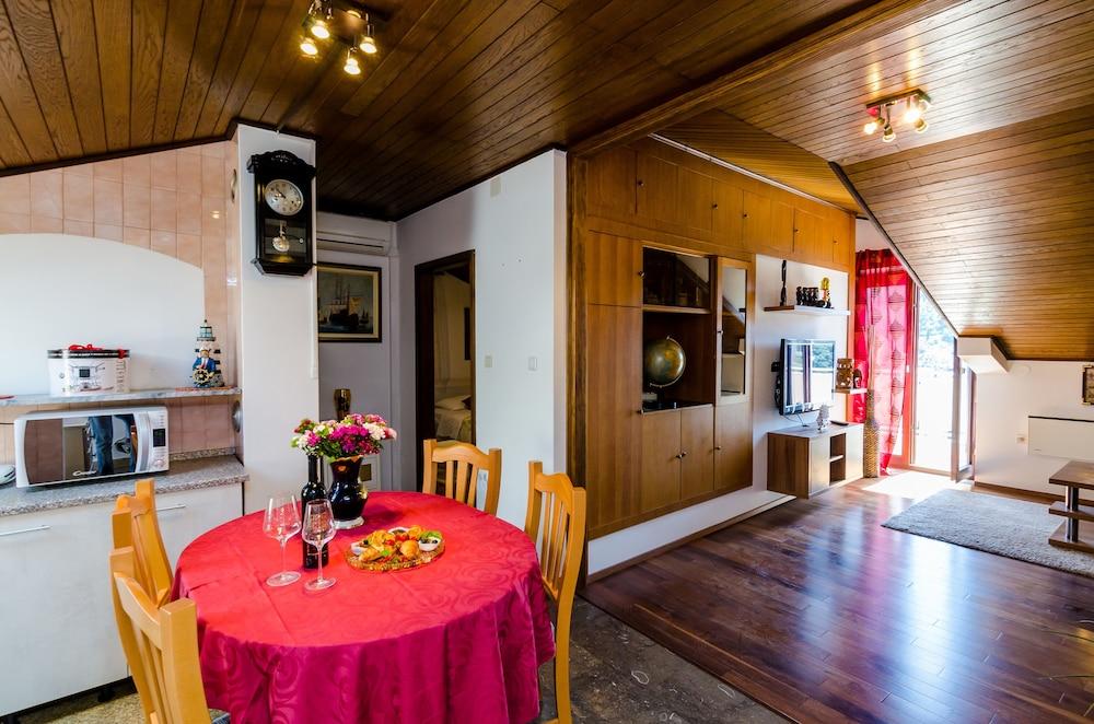 Apartments Mirjana