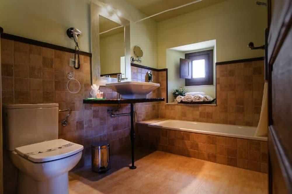 Ligueerre Resort