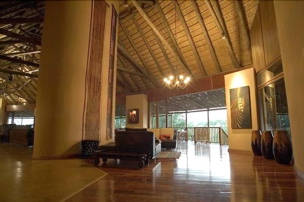 Shishangeni Private Lodge