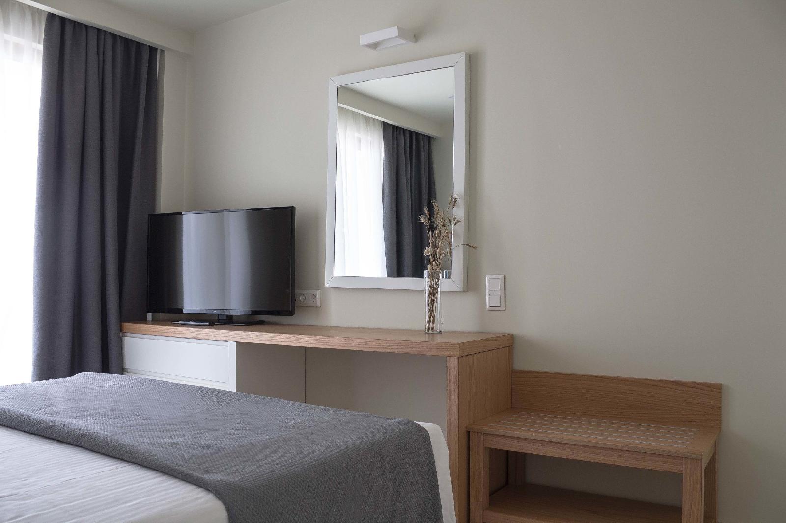 Kyma Suites