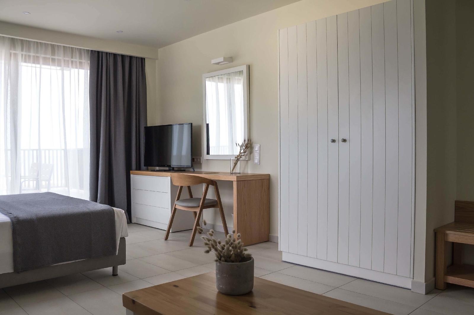 Kyma Suites