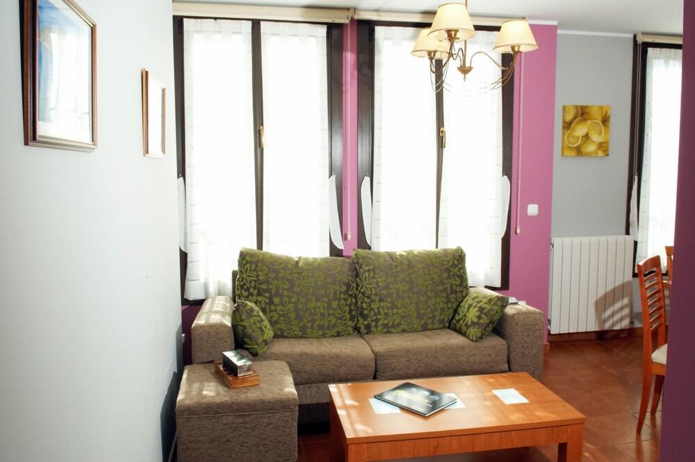 Apartamentos Correhuela