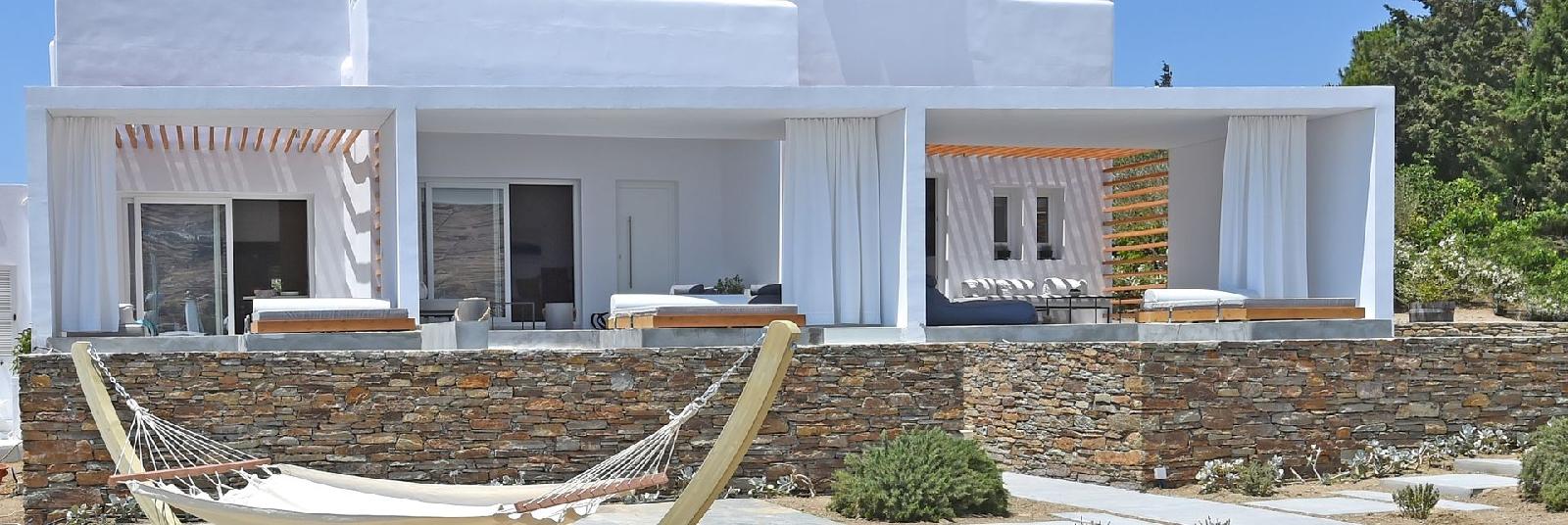 Tinos Blend Suites