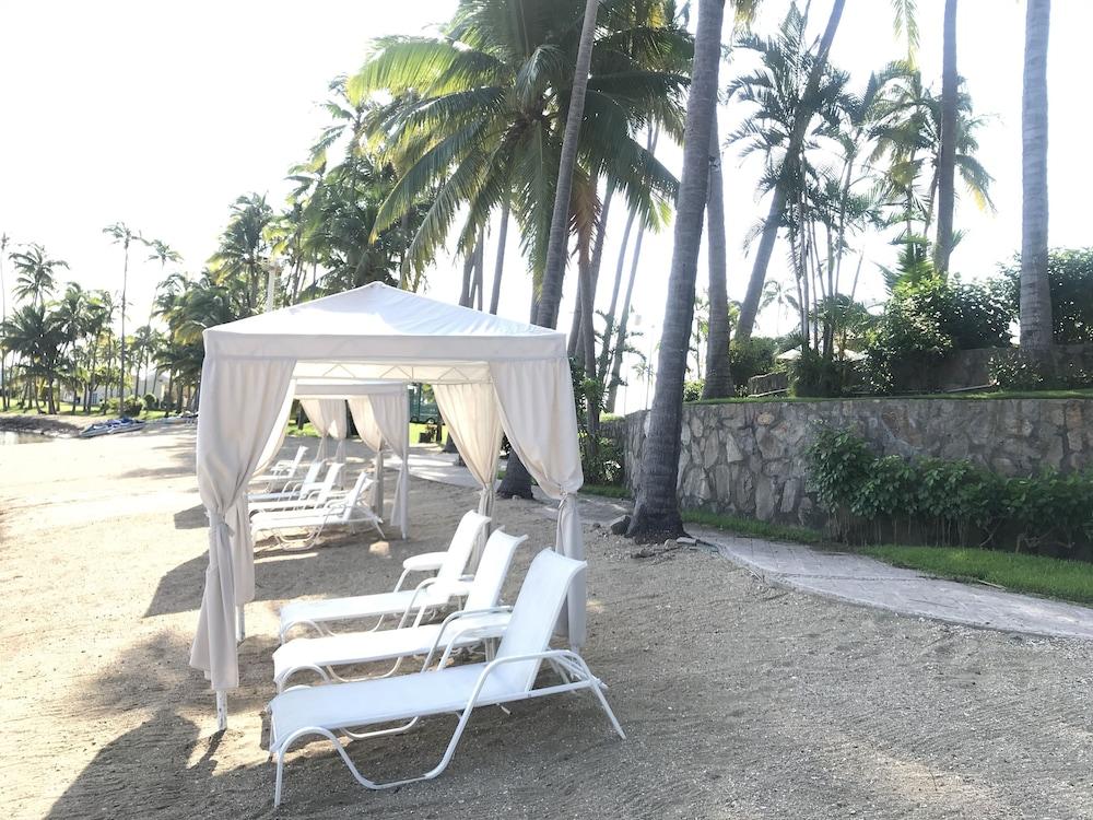 Marina Villas - Grand Isla Navidad
