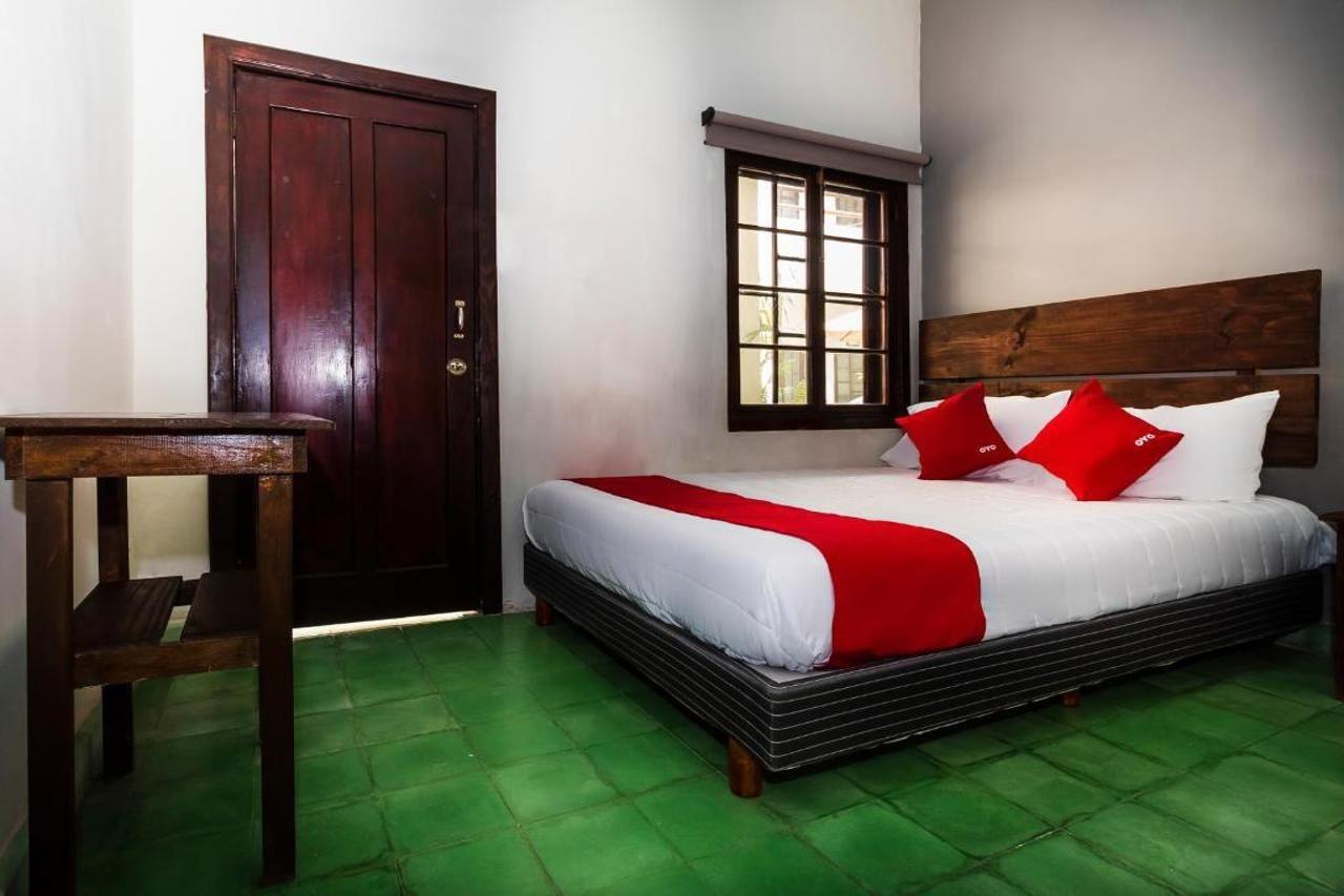 Hotel Puerta De Jade
