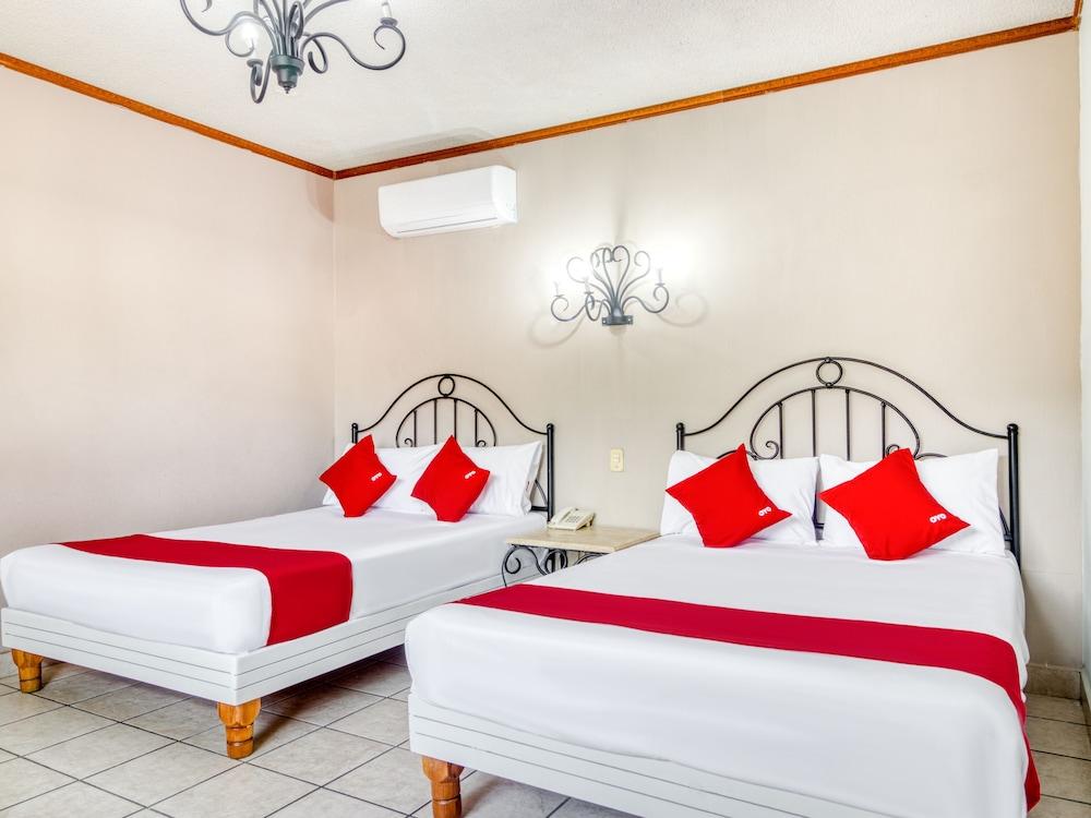 Capital O Hotel La Siesta