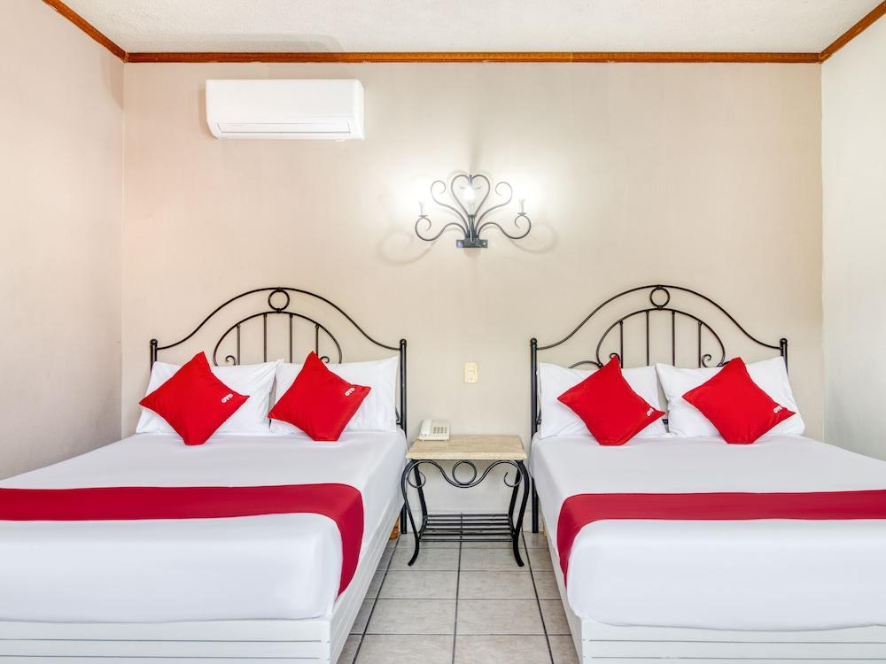 Capital O Hotel La Siesta