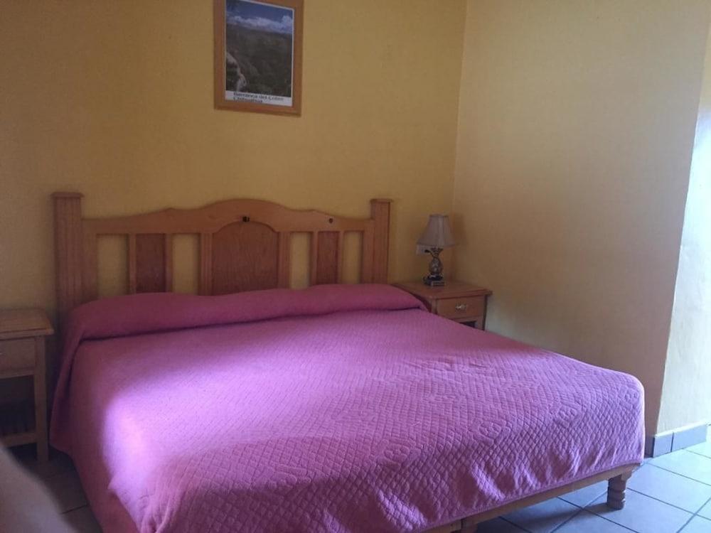 Hotel Esmeralda Barrancas