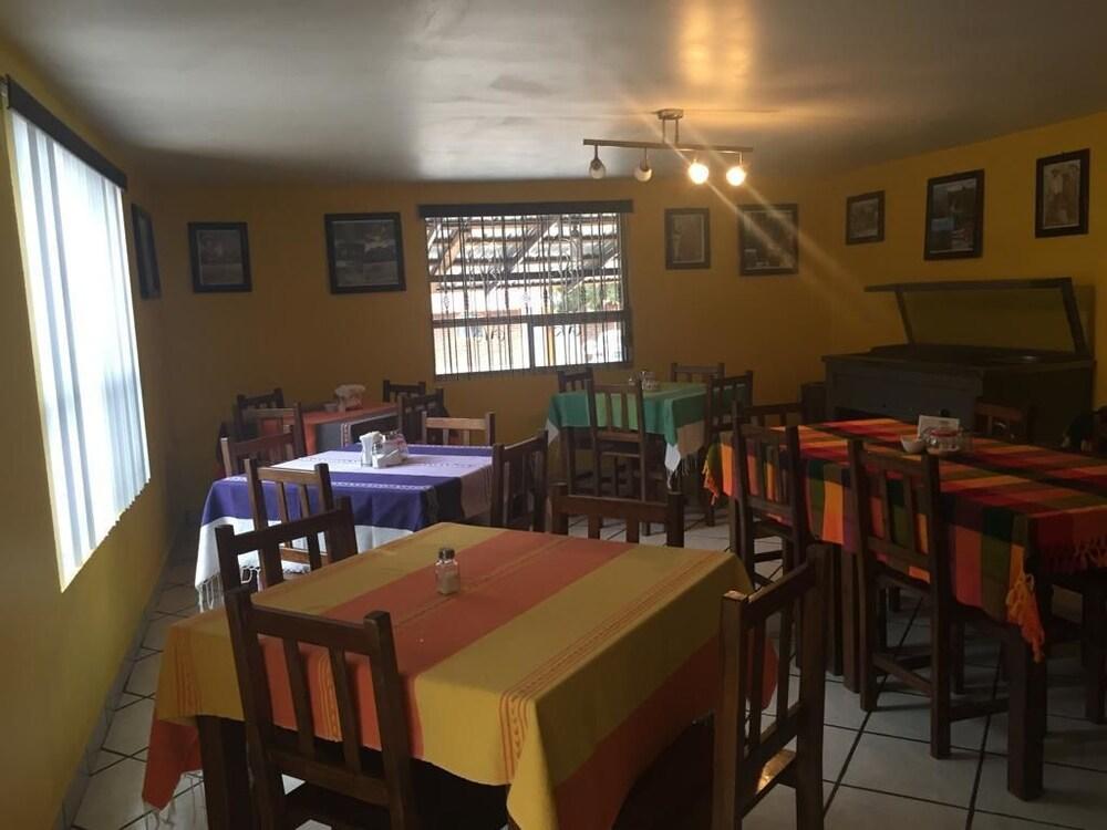 Hotel Esmeralda Barrancas
