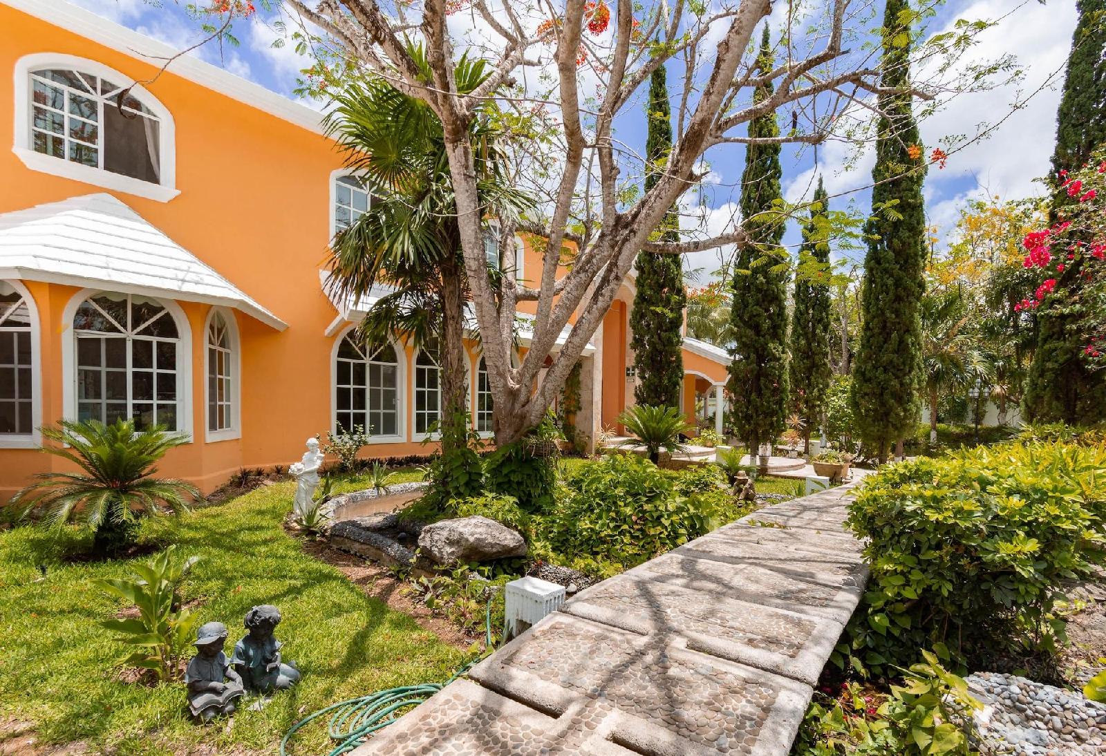 Casona Del Sol by GuruHotel