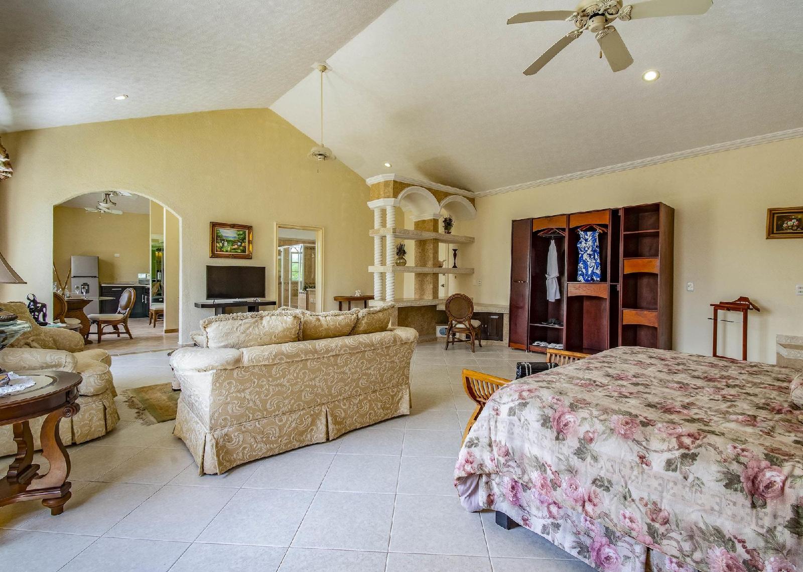 Casona Del Sol by GuruHotel