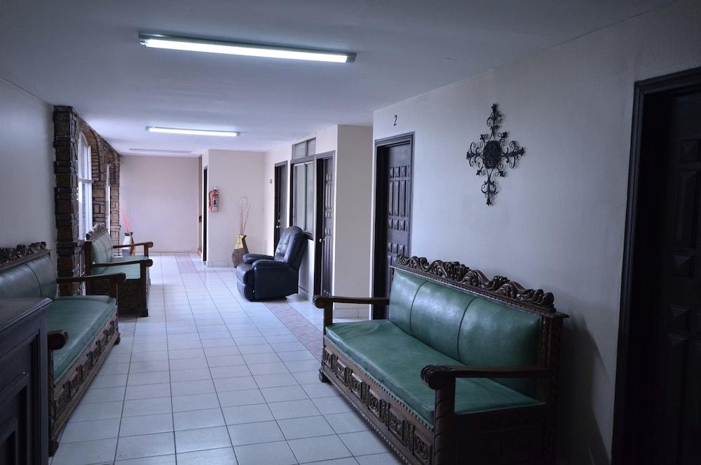 Hotel Suites Del Sol