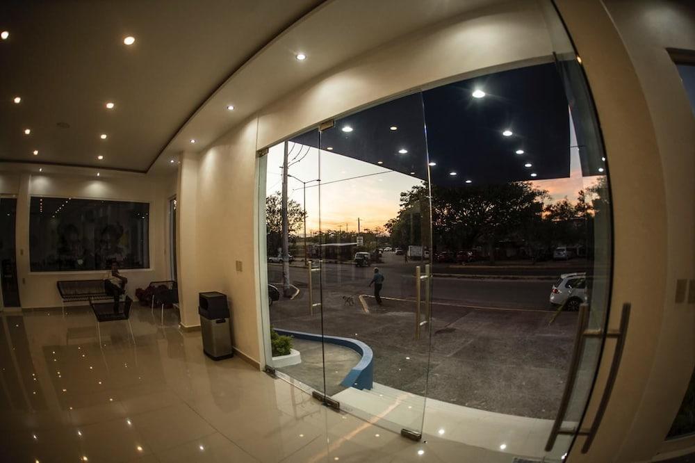 Hotel Santa Cruz Juchitan