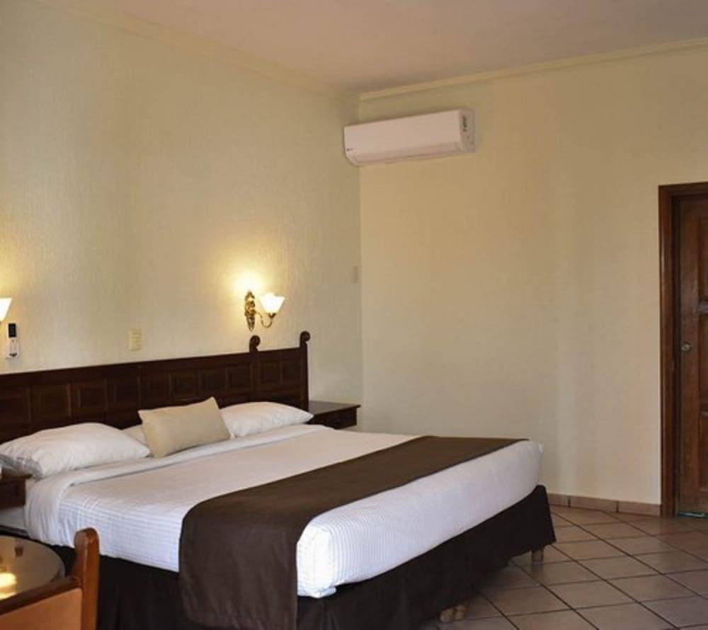 Hotel Sands San Luis