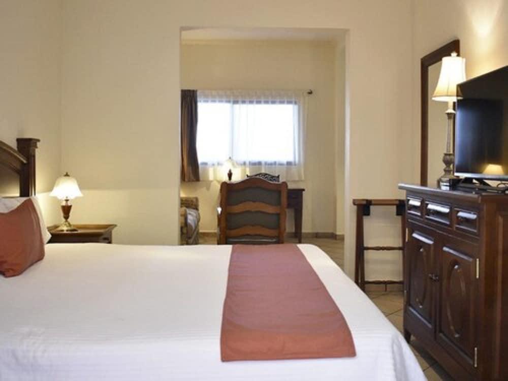 Hotel Sands San Luis