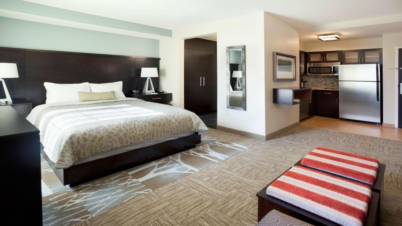 Staybridge Suites Sterling Heights -Detroit