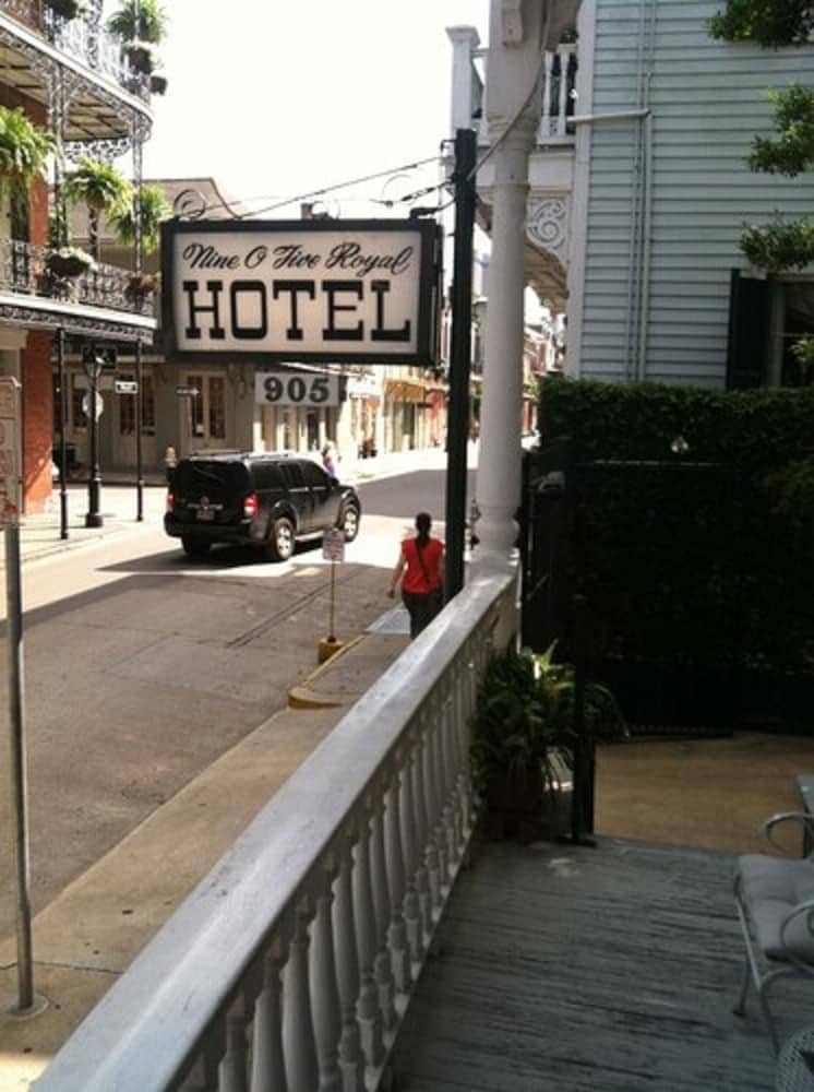 Nine-0-Five Royal Hotel