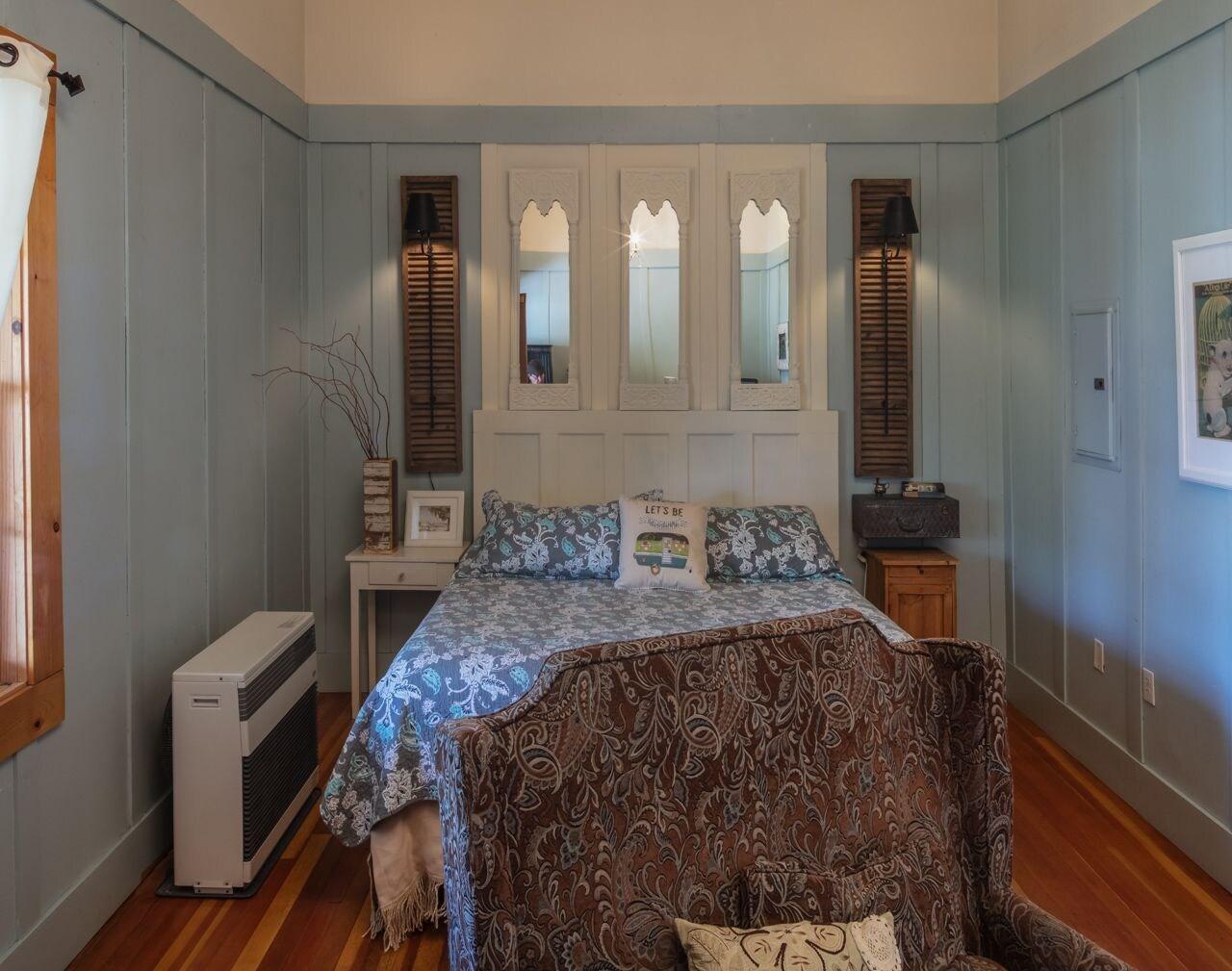 McCloud River Mercantile Hotel