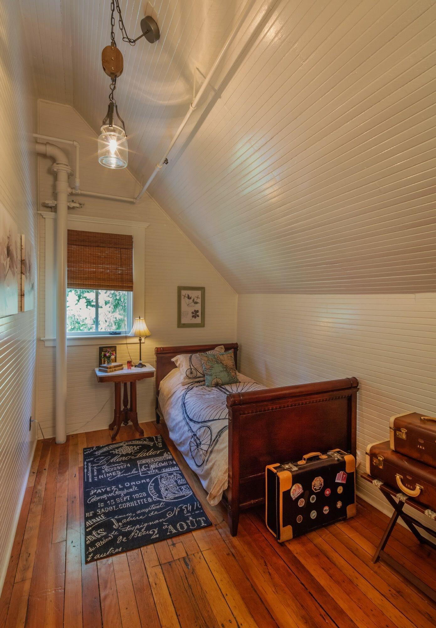 McCloud River Mercantile Hotel