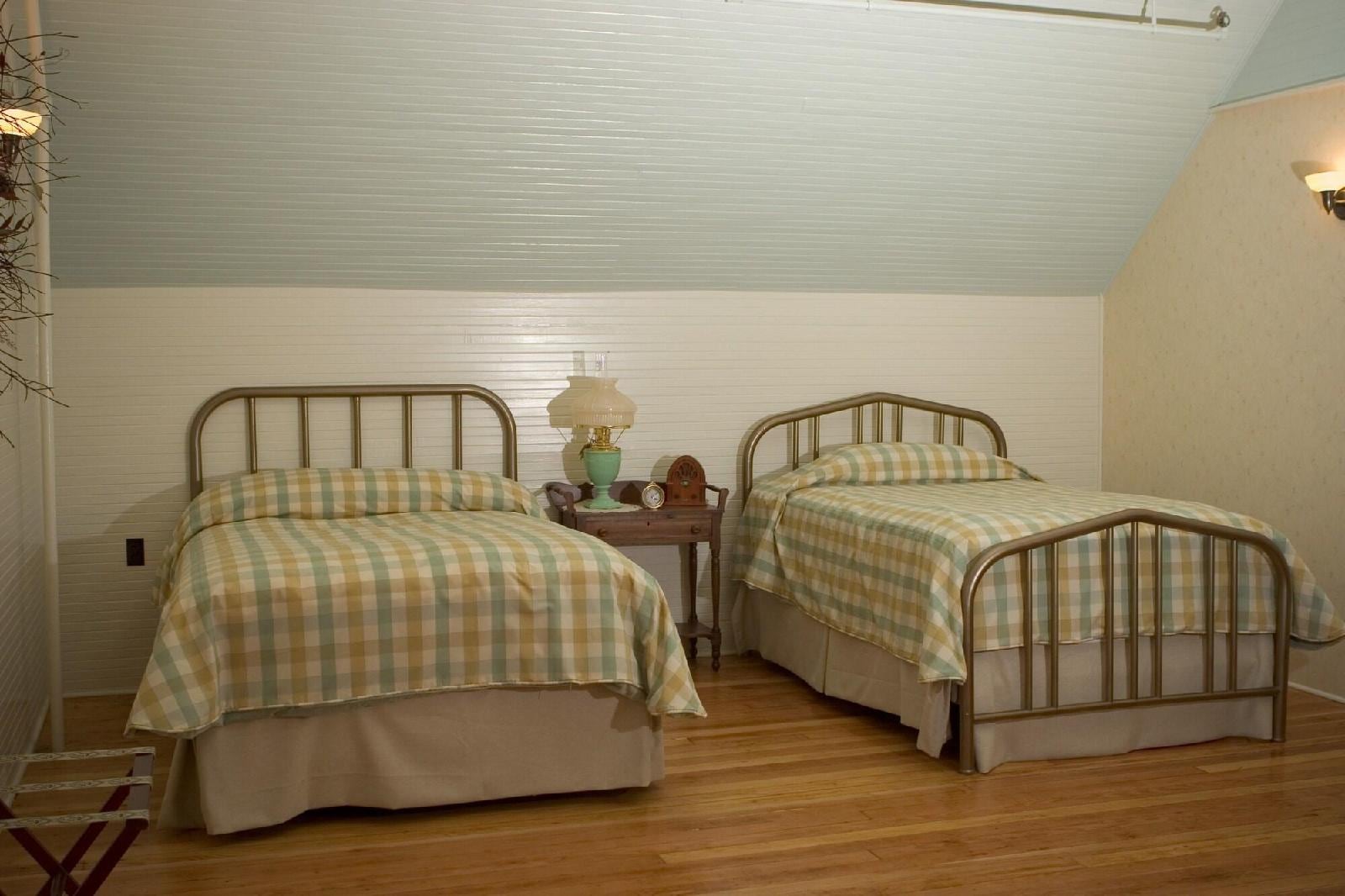 McCloud River Mercantile Hotel