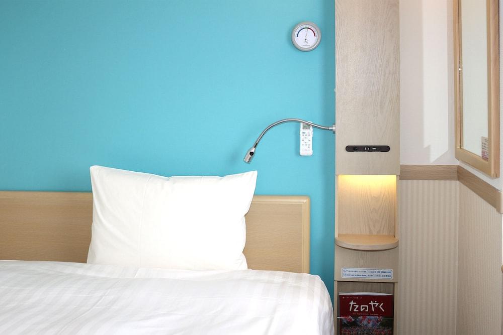 Toyoko Inn JR Kawaguchi-Eki Nishi-Guchi