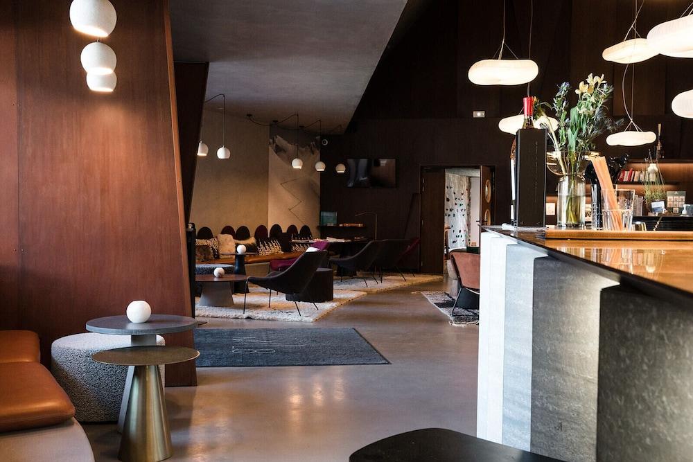 Hotel Mil8