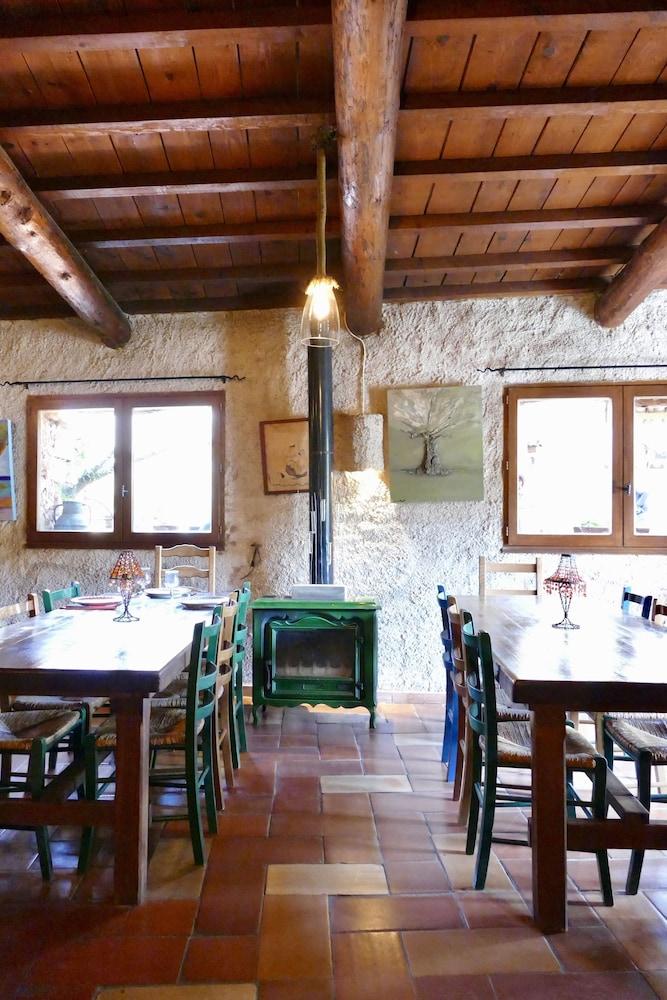 Ferme Auberge Pozzo Di Mastri