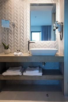 Amira Luxury Suites