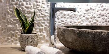 Amira Luxury Suites
