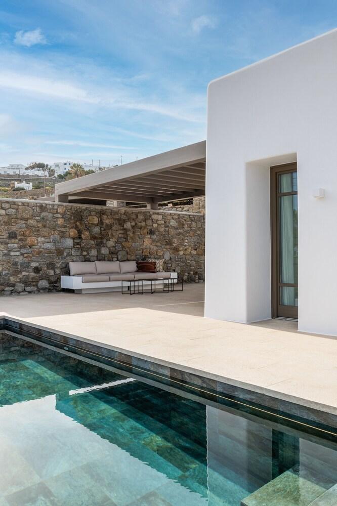 Bonzoe Homes & Villas