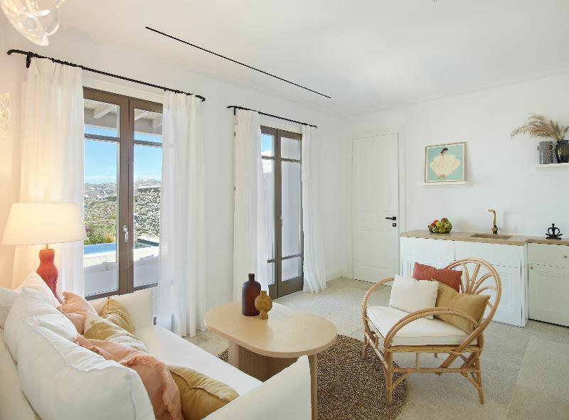 Bonzoe Homes & Villas