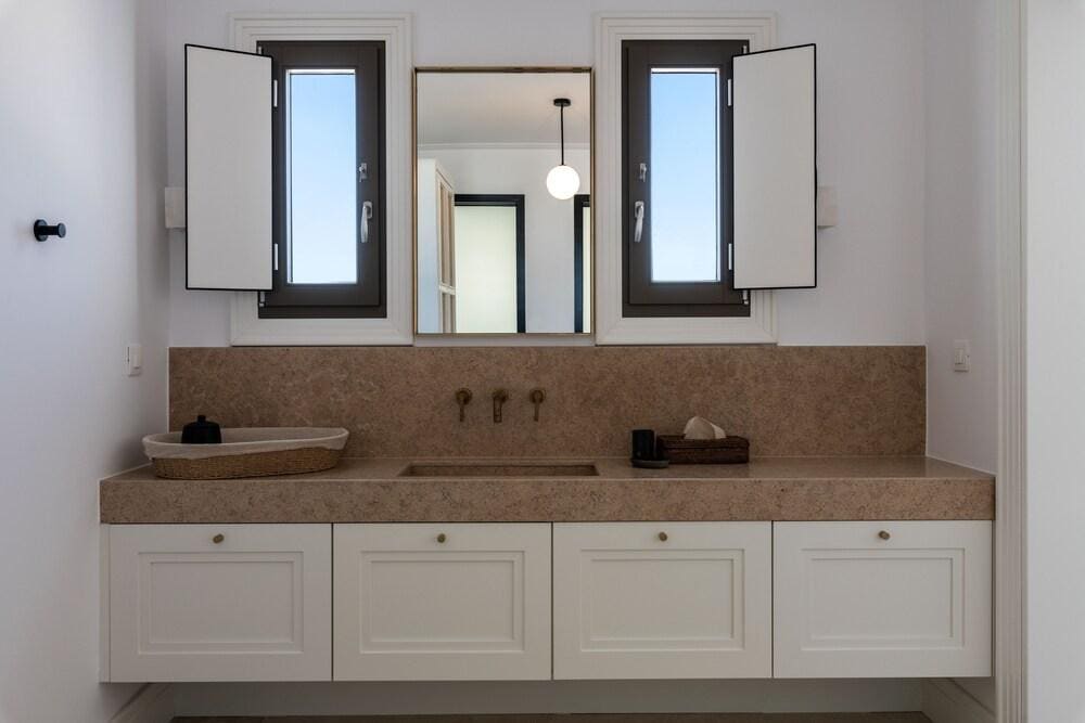 Bonzoe Homes & Villas