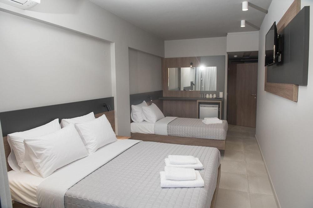 Elizabeth Queen Luxuxy Rooms