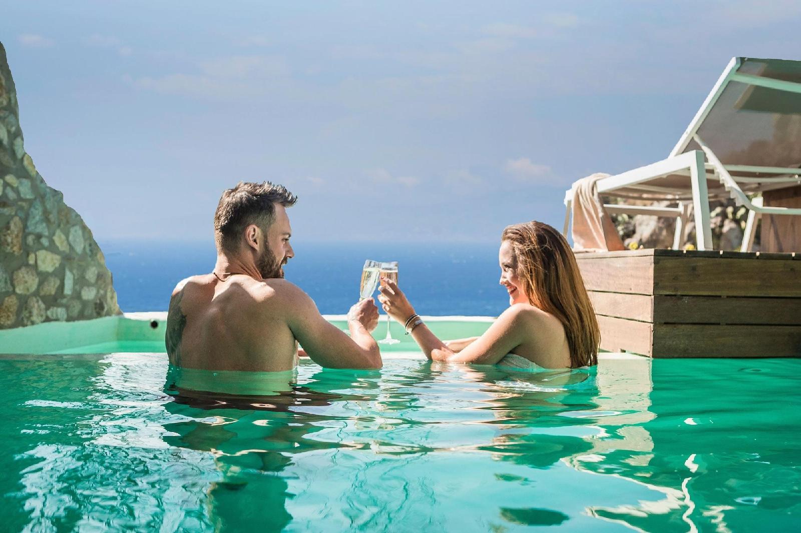 Klidon Dreamy Living Suites