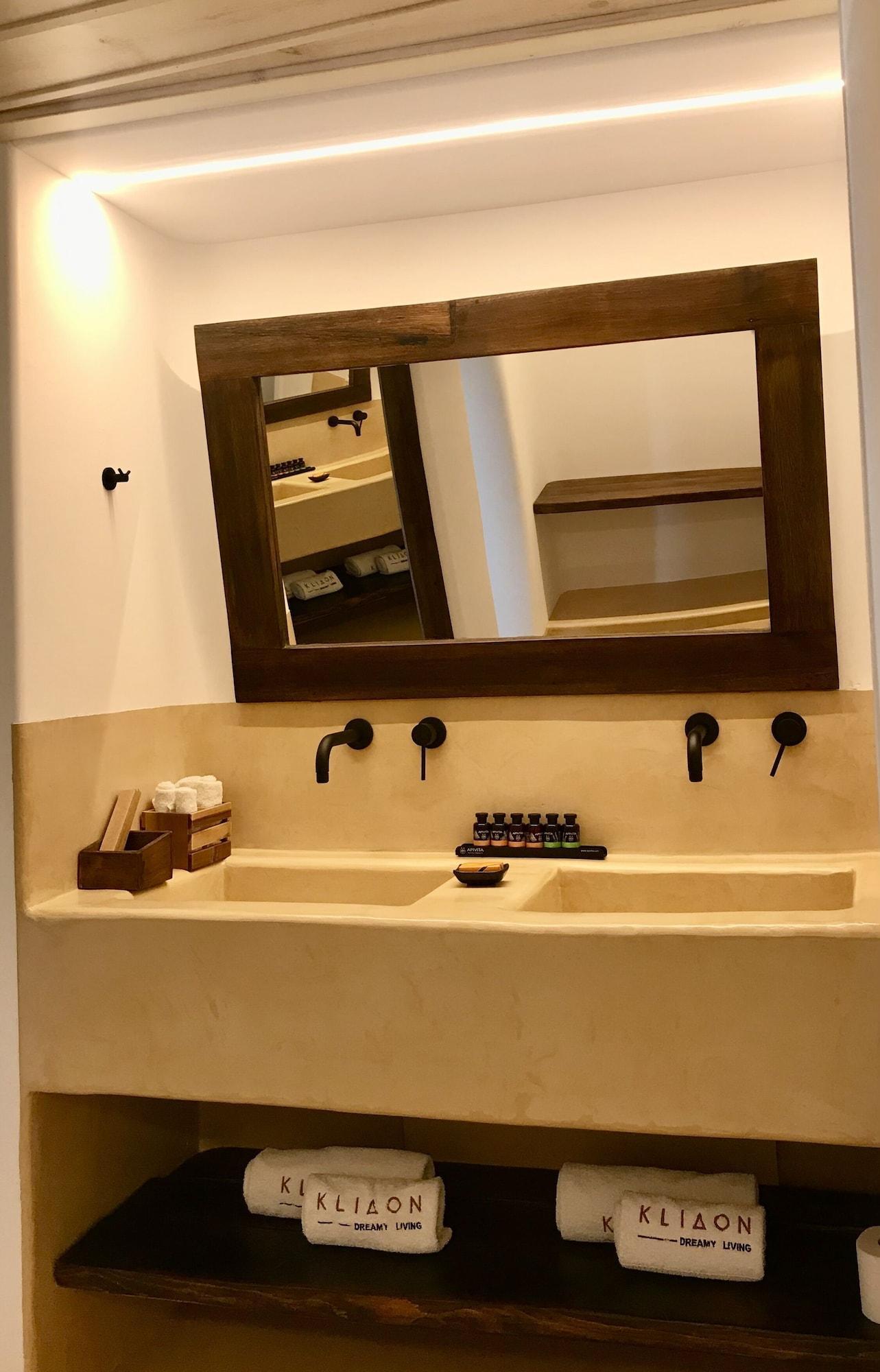 Klidon Dreamy Living Suites