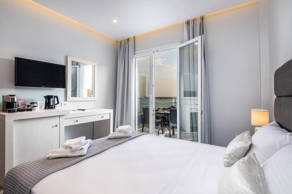 Kyma Rooms & Suites
