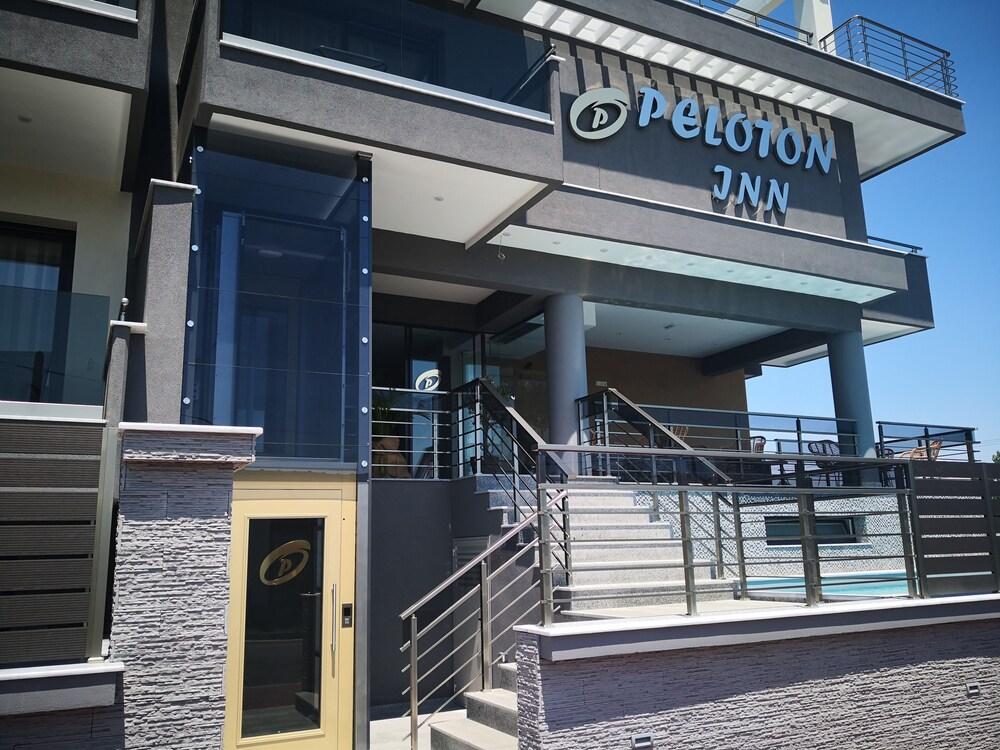 Peloton Inn Hotel