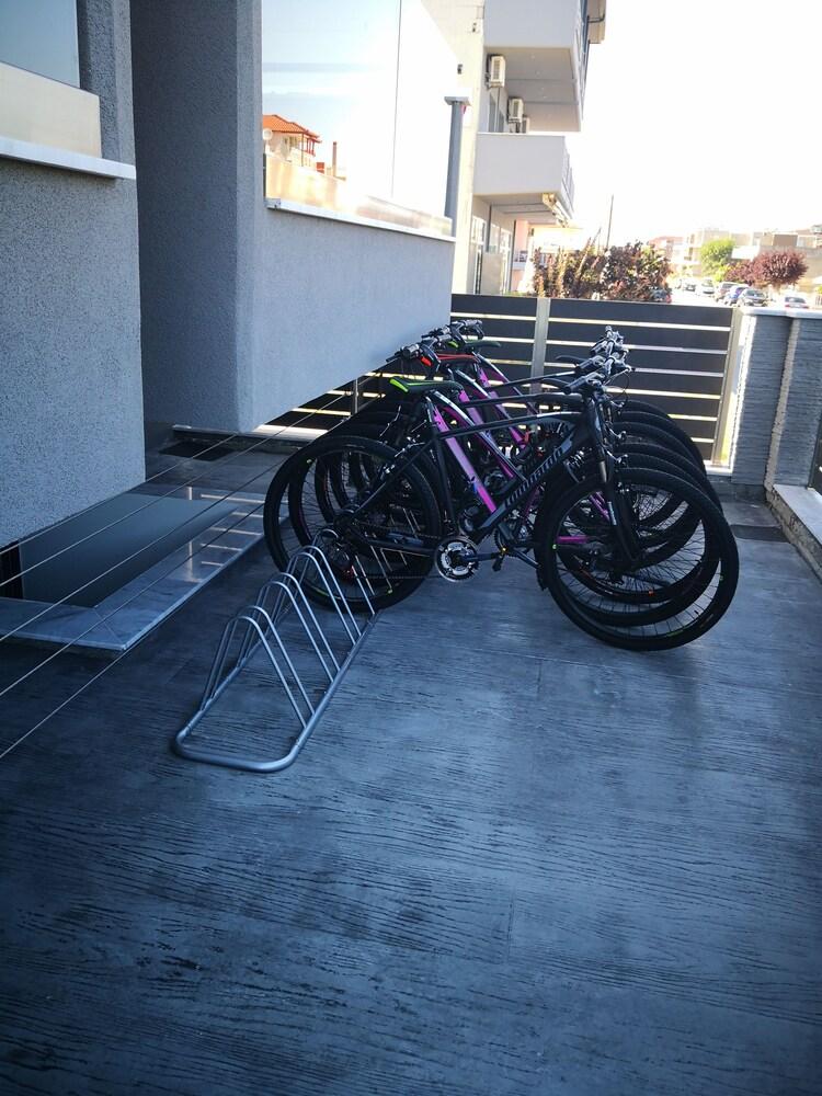 Peloton Inn Hotel