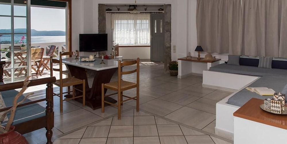 Villa Mina Apartments