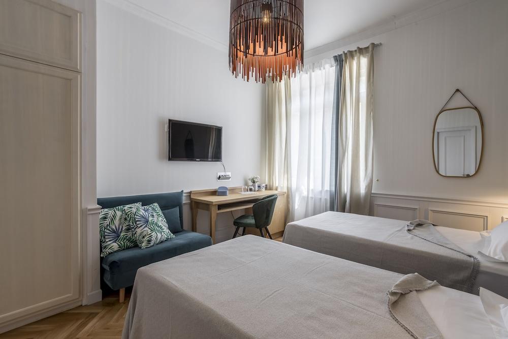 Evala Luxury Rooms With Pool And Garden