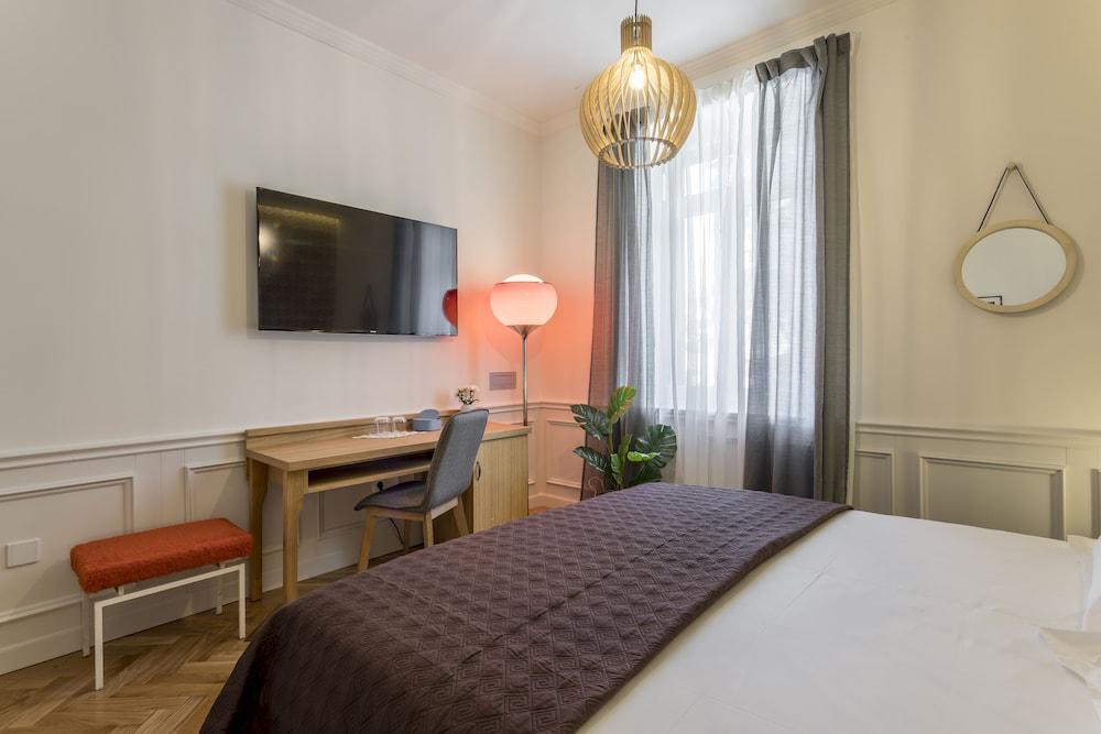 Evala Luxury Rooms With Pool And Garden