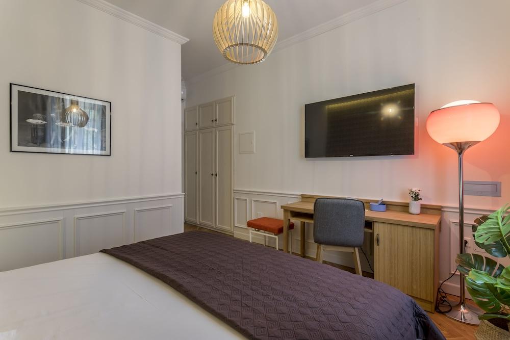 Evala Luxury Rooms With Pool And Garden