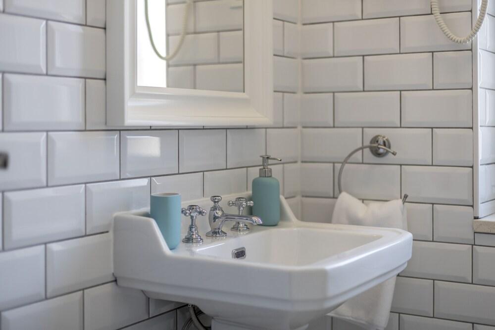 Evala Luxury Rooms With Pool And Garden