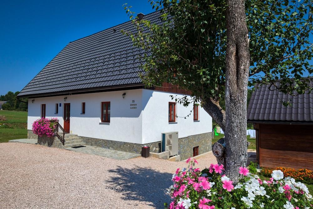 Green Lakes House